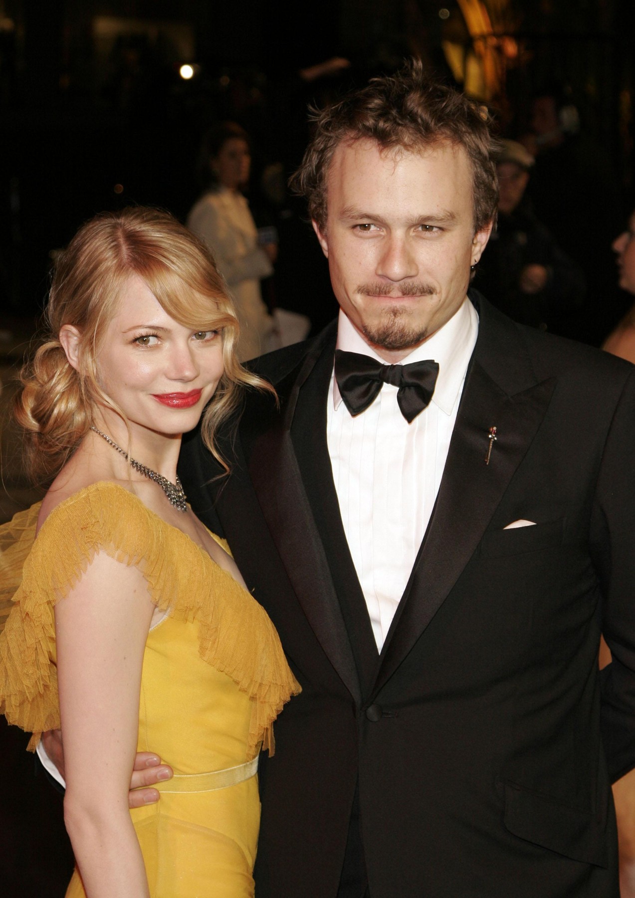 Michelle Williams (wearing Vera Wang), Heath Ledger at arrivals for Vanity Fair Oscar Party, Mortons Restaurant in West Hollywood, Los Angeles, CA, Sunday, March 05, 2006.,Image: 96915525, License: Rights-managed, Restrictions: For usage credit please use; Jeff Smith/Everett Collection, Model Release: no, Credit line: Jeff Smith / Everett / Profimedia