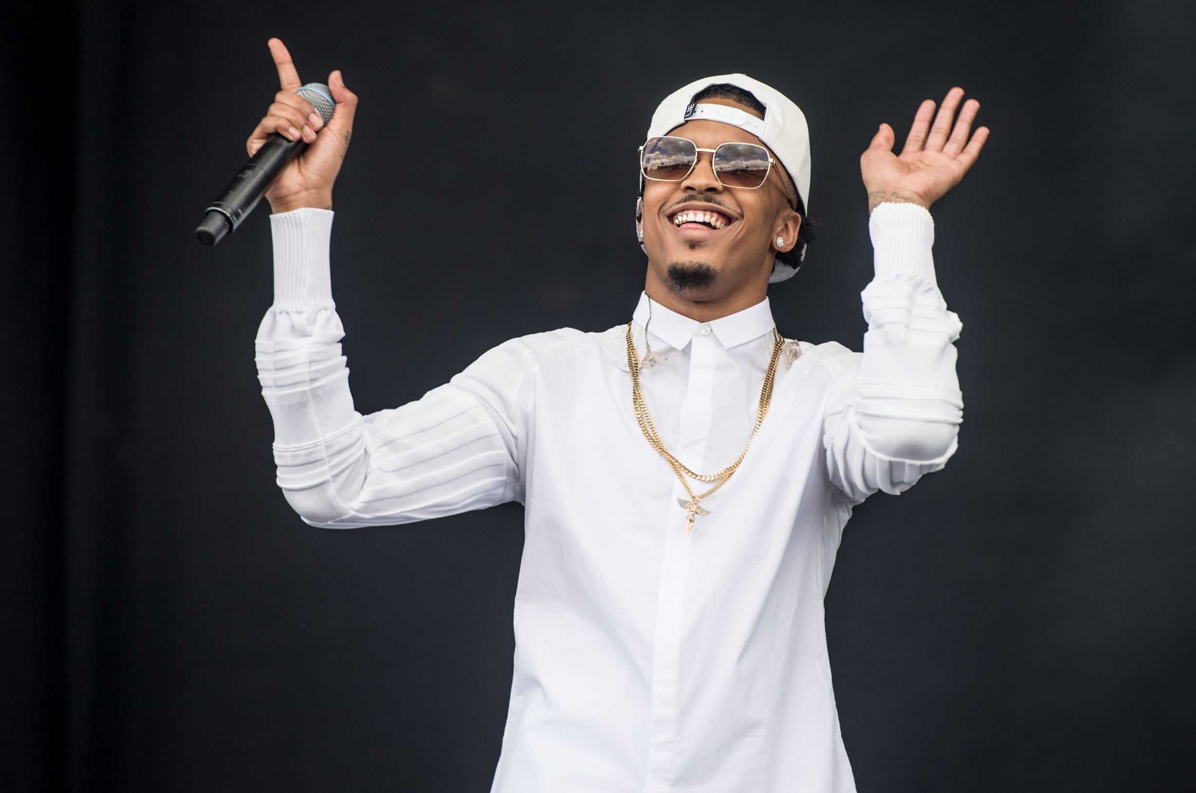 (4895765ag)
August Alsina
New Look Wireless Festival, Finsbury Park, London, Britain - 05 Jul 2015,Image: 251940170, License: Rights-managed, Restrictions: , Model Release: no, Credit line: - / Shutterstock Editorial / Profimedia