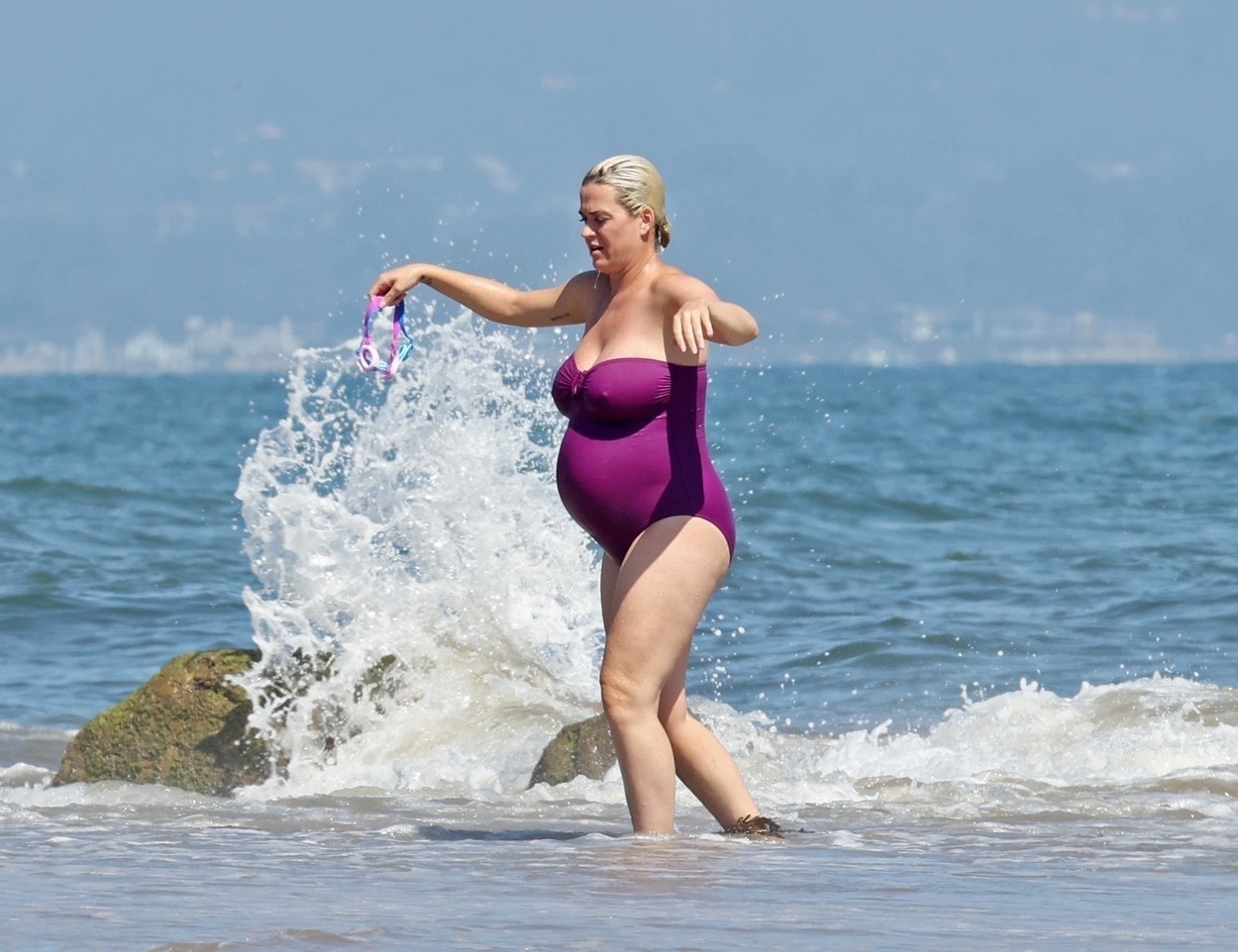 Malibu, CA  - *PREMIUM-EXCLUSIVE*  - *WEB EMBARGO UNTIL 9 AM PDT ON JULY 14, 2020* The Roar singer who’s expecting her first child in August, waded in to cool off in the ocean with her pregnant friend as temperatures soared in Southern California.

*UK Clients - Pictures Containing Children
Please Pixelate Face Prior To Publication*,Image: 542496587, License: Rights-managed, Restrictions: RIGHTS: WORLDWIDE EXCEPT IN UNITED KINGDOM, Model Release: no, Credit line: Clint Brewer Photography / BACKGRID / Backgrid USA / Profimedia