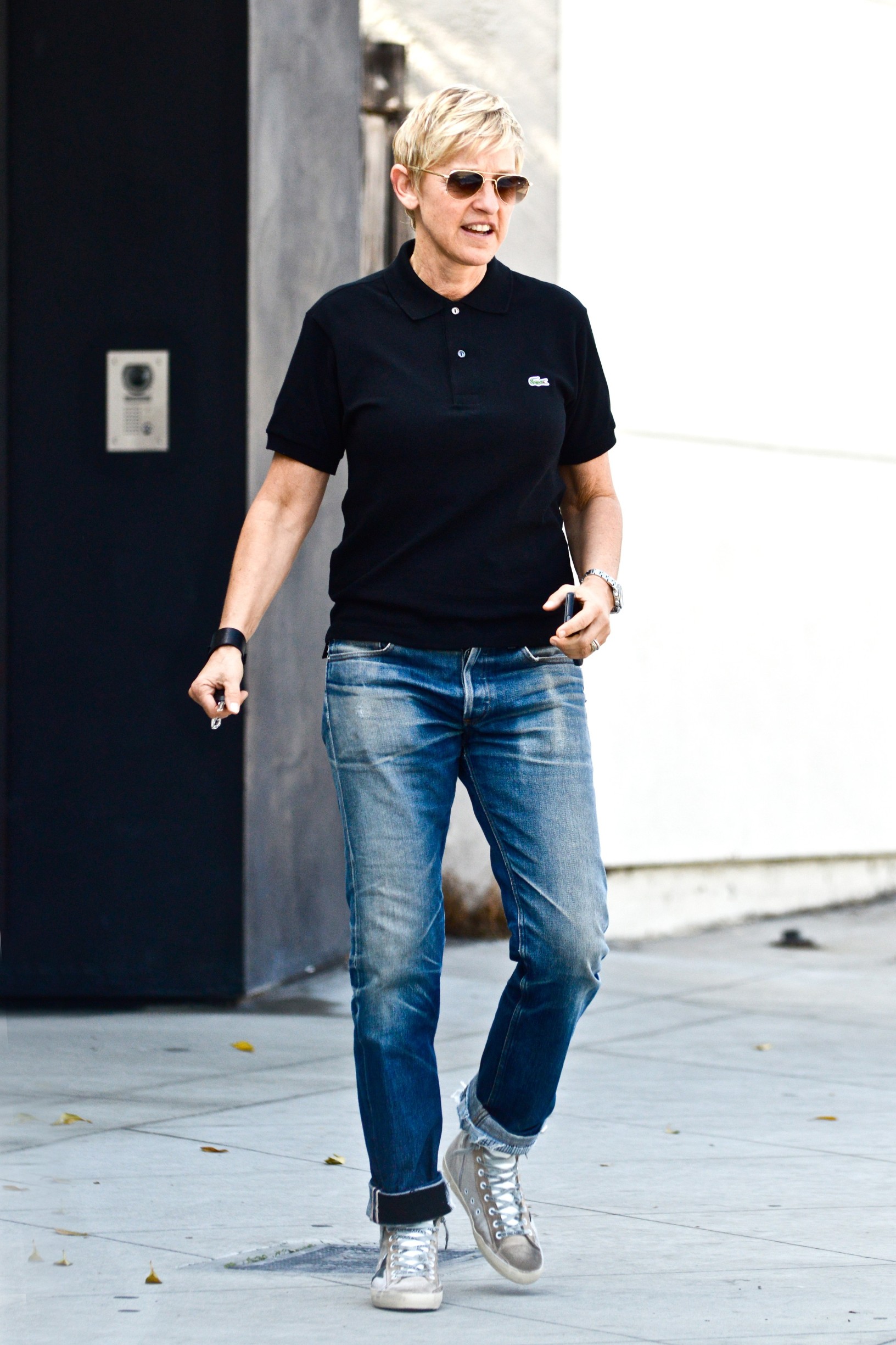 *EXCLUSIVE* West Hollywood, CA - TV host and comedian Ellen DeGeneres and wife Portia de Rossi as all smiles as they go furniture shopping at High End Store in West Hollywood.
          October 25,  2013,Image: 175320876, License: Rights-managed, Restrictions: NO Brazil,NO Brazil, Model Release: no, Credit line: AKM Images / Backgrid USA / Profimedia