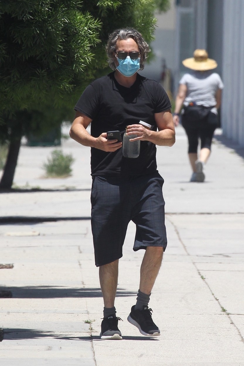 West Hollywood, CA  - *EXCLUSIVE*  - Oscar winner Joaquin Phoenix was spotted arriving at the gym ahead of a workout routine.

BACKGRID USA 2 JULY 2020,Image: 538848228, License: Rights-managed, Restrictions: , Model Release: no, Credit line: BAM/LESE / BACKGRID / Backgrid USA / Profimedia