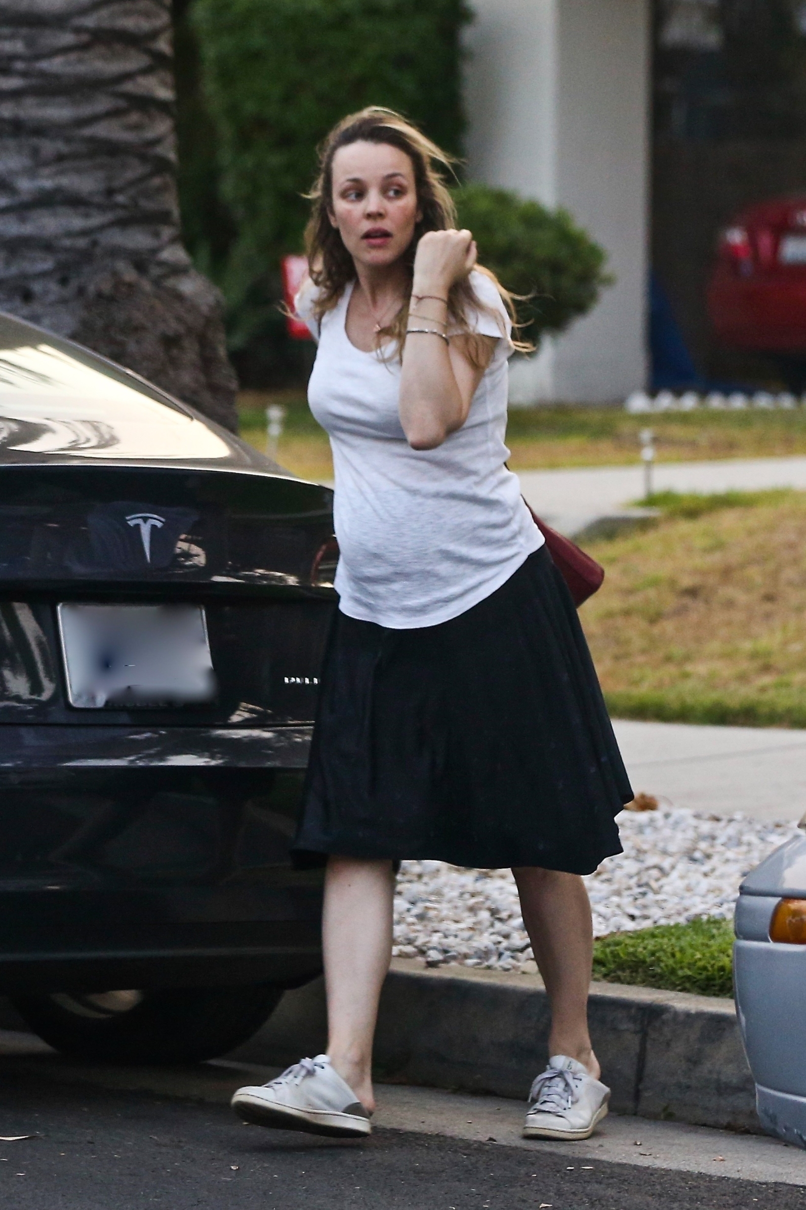 *EXCLUSIVE* Los Angeles, CA  - Rumored to be pregnant Rachel McAdams pays a visit to a friend in LA.

*UK Clients - Pictures Containing Children
Please Pixelate Face Prior To Publication*,Image: 554133380, License: Rights-managed, Restrictions: , Model Release: no, Credit line: Javiles/Bruce / BACKGRID / Backgrid USA / Profimedia