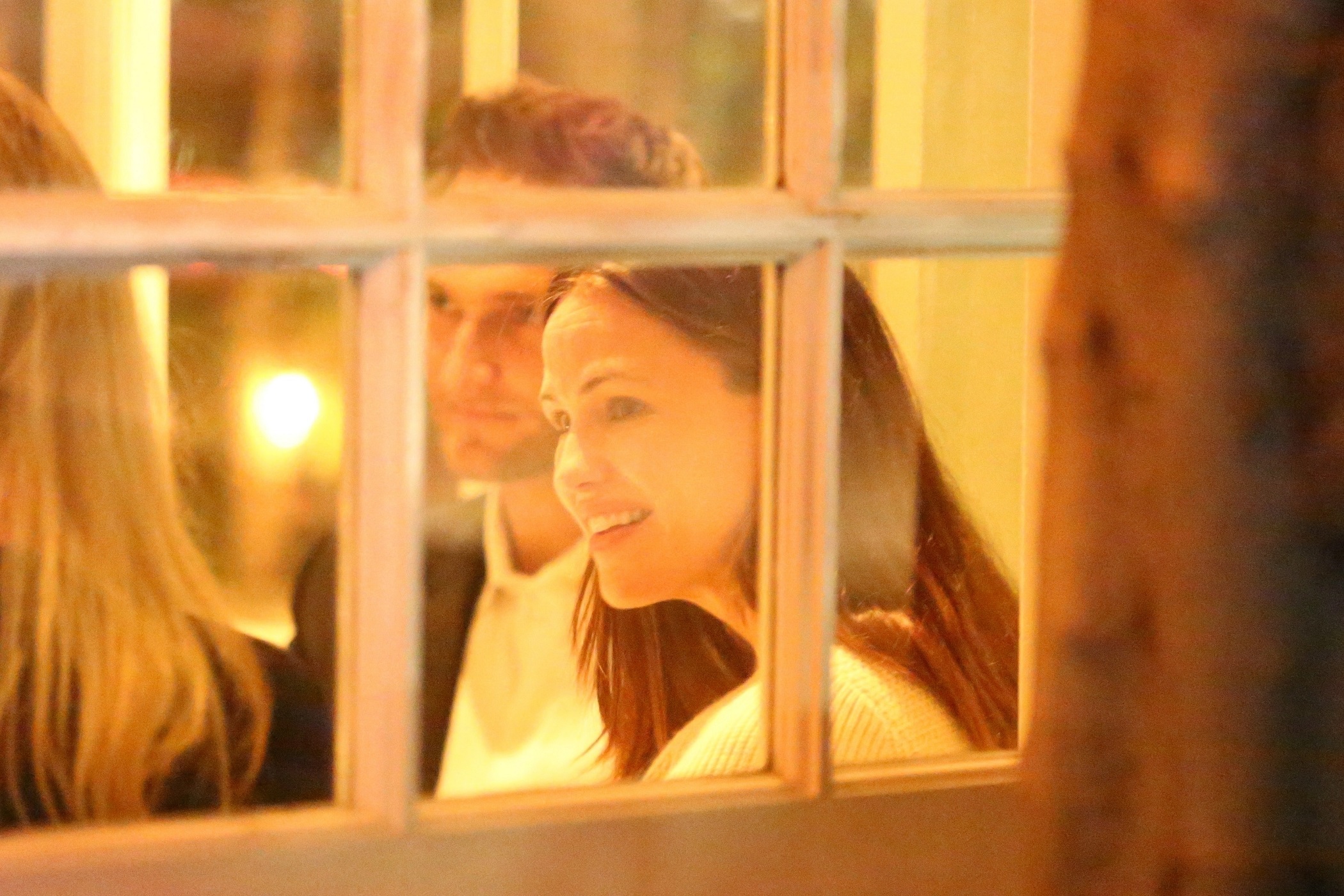 *EXCLUSIVE* Los Angeles, CA  - **WEB MUST CALL FOR PRICING** Jennifer Garner and boyfriend John Miller enjoy a romantic dinner date at Giorgio Baldi restaurant in Santa Monica. Jennifer looks very happy after having a three hour long dinner with John and two other couples. Shot on 02/27/19.

Pictured: Jennifer Garner, John Miller

BACKGRID USA 28 FEBRUARY 2019,Image: 416545072, License: Rights-managed, Restrictions: , Model Release: no, Credit line: Maciel / BACKGRID / Backgrid USA / Profimedia