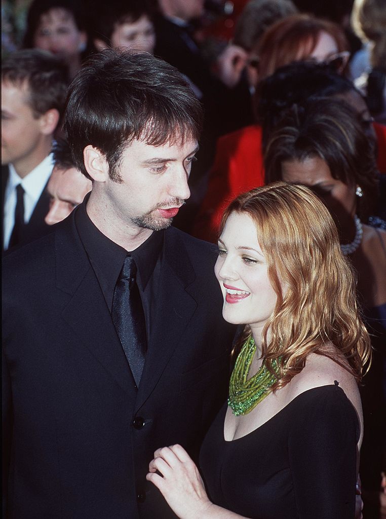 366553 04: 3/26/00 Los Angeles, CA. Drew Barrymore and Tom Green at the 72nd Annual Academy Awards. Dave McNewOnline USA Inc.