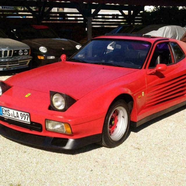Porsche-924-Ferrari-Testarossa-7