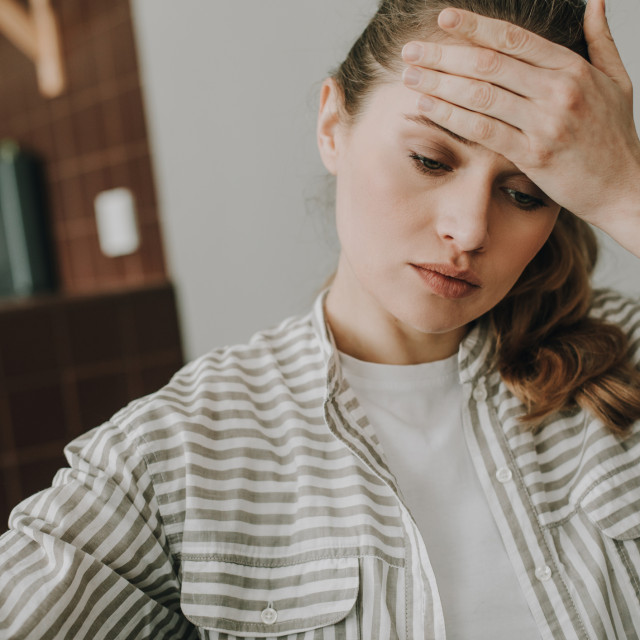 Migrena je jedna od najčešćih vrsta glavobolje koja se javlja periodično.