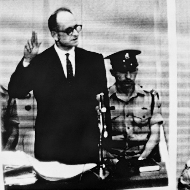 Adolf Eichmann priseže na suđenju u Jeruzalemu (5. svibnja 1961.)