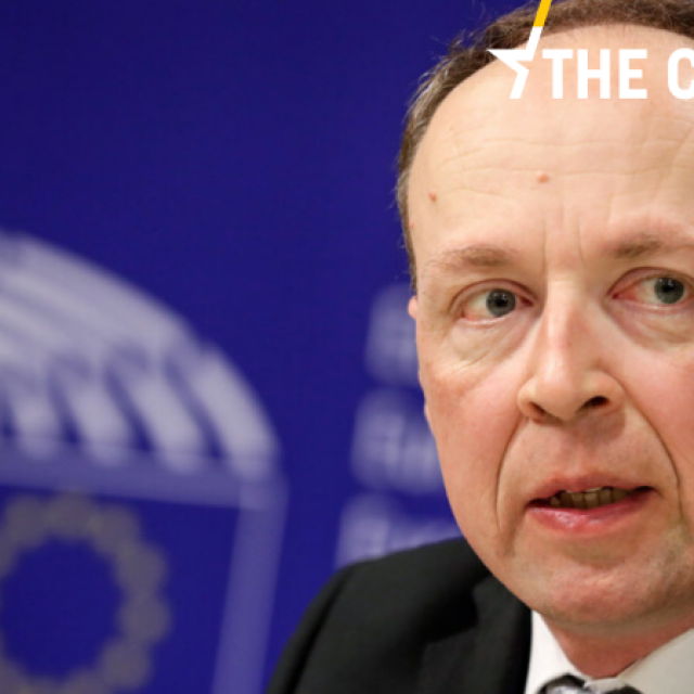 The country's five-party government led by Prime Minister Sanna Marin (SDP) should immediately start preparations for Finland to leave the eurozone, according to Jussi Halla-Aho, a vocal EU critic and chair of the populist Finns Party, currently in opposition. [EPA-EFE/STEPHANIE LECOCQ]