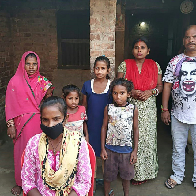 Jyoti Kumari Paswan sa svojom obitelji