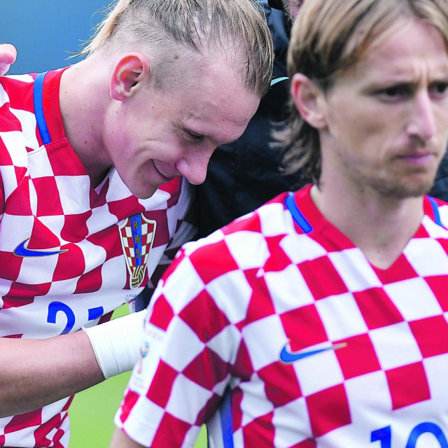Domagoj Vida i Luka Modrić u susretu protiv Kosova