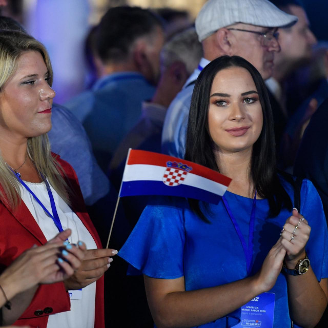 Zagreb, 050720.<br />
Arheoloski muzej.<br />
Pracenje rezultata parlamentarnih izbora 2020. godine u stozeru HDZ stranke.<br />
Pobjednicki govor Andreja Plenkovica<br />
Na fotografiji: slavlje<br />