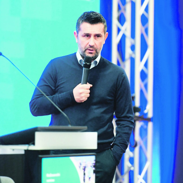 Nenad Bjelica