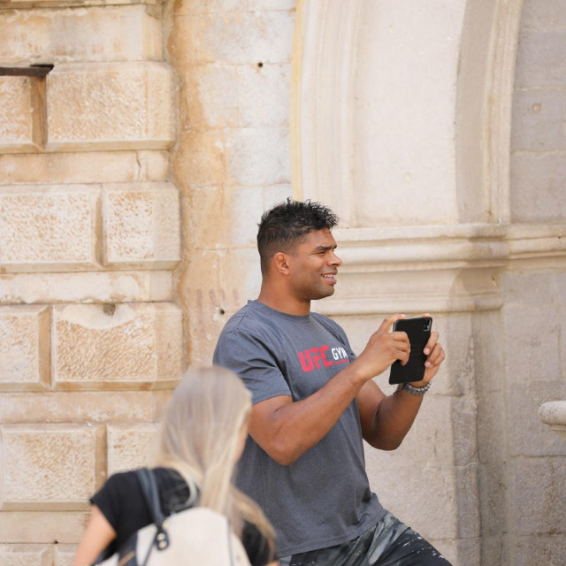Dubrovnik, 070720.<br />
Alistair Overeem, borac mjesovitih borilackih vjestina u setrnji gradom.<br />