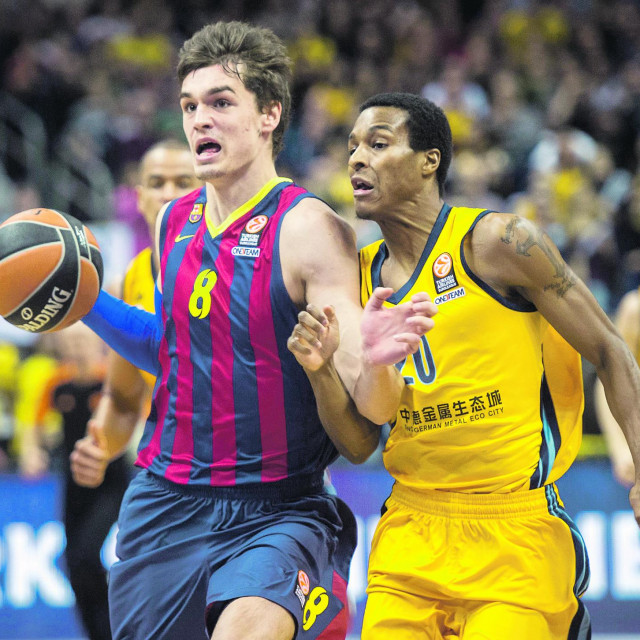 Iako je ostanak u SAD i NBA izgledniji, Hezonja možda opet odjene Barcin dres