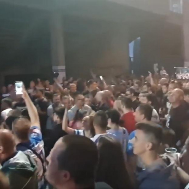 Ludnica pod istočnom tribinom