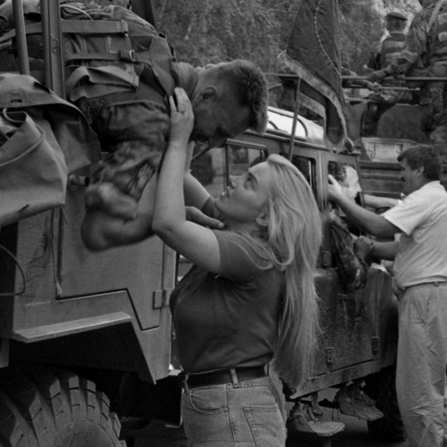 U veljači 1996. godine Marijan i Ira su se vjenčali, a iste godine rodila se Tea. “Nije mi žao što sam se borio. Recimo da nisam, pa kakav bih bio čovjek, kako bih se pogledao u ogledalo? Drago mi je jer smo oslobodili zemlju”