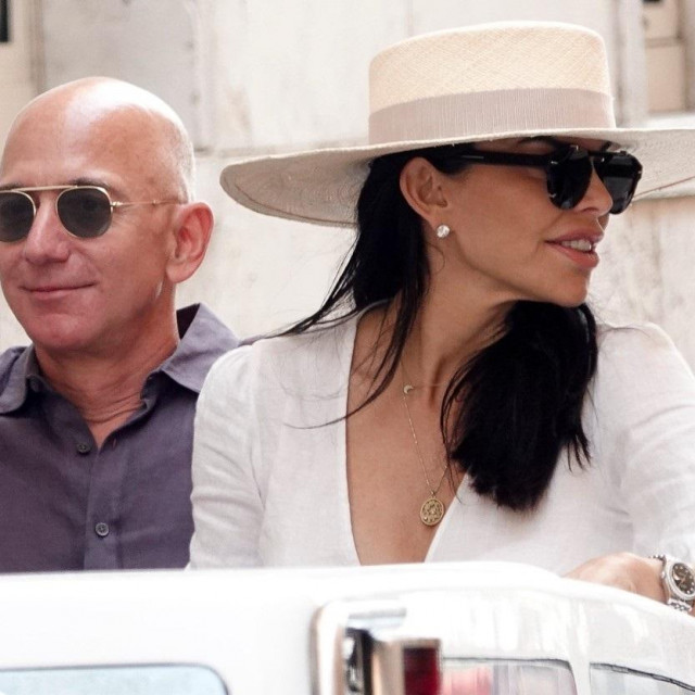EXCLUSIVE: Jeff Bezos with new girlfriend Lauren Sanchez spotted while visiting Venice.<br />
31 Aug 2019, Image: 468313509, License: Rights-managed, Restrictions: World Rights, Model Release: no, Credit line: Profimedia, Mega Agency