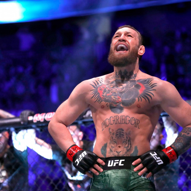 TOPSHOT - LAS VEGAS, NEVADA - JANUARY 18: Conor McGregor waits for the start of his welterweight bout against Donald Cerrone during UFC246 at T-Mobile Arena on January 18, 2020 in Las Vegas, Nevada. Steve Marcus/Getty Images/AFP (Photo by Steve Marcus/GETTY IMAGES NORTH AMERICA/AFP)