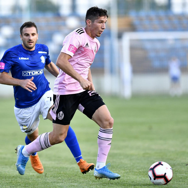 Lirim Kastrati (desno)