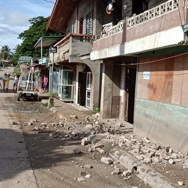 Potres, Filipini