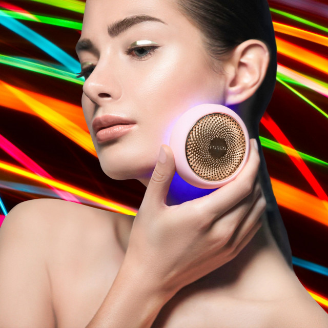 01_FOREO_Lead Image_UFO 2_LED Light