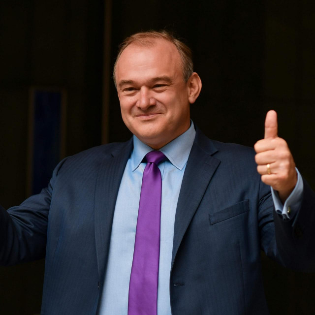 Newly appointed leader of the Liberal Democrats Ed Davey gestures to members of the media in London on August 27, 2020 after the results of the party leadership contest were announced. (Photo by JUSTIN TALLIS/AFP)