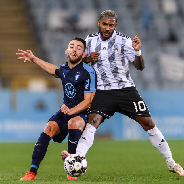 Erdal Rakip (Malmö FF) i Sammir (Lokomotiva)