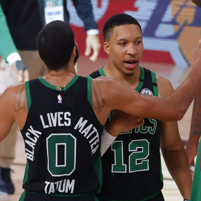 Jayson Tatum (broj 0) i Grant Williams slave trijumf Celticsa
