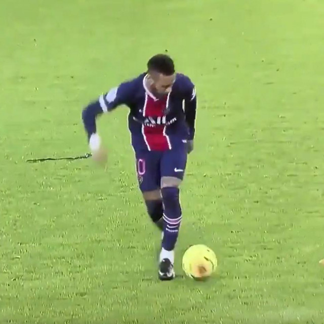Neymar dribling