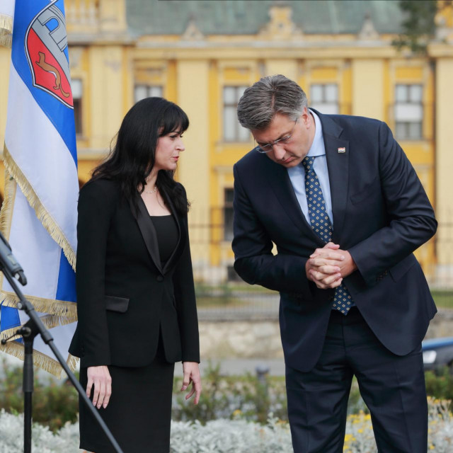 Ministrica regionalnog razvoja Nataša Tramišak i premijer Andrej Plenković u Našicama