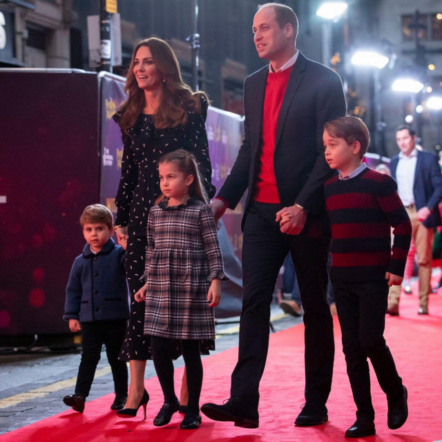 Kate i William nedavno su djecu izveli na njihov prvi crveni tepih