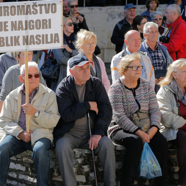 Golemi dio umirovljenika jedva preživljava od mirovine