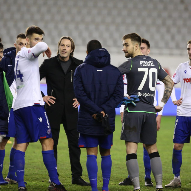 Paolo Tramezzani s igračima je razgovarao odmah nakon utakmice