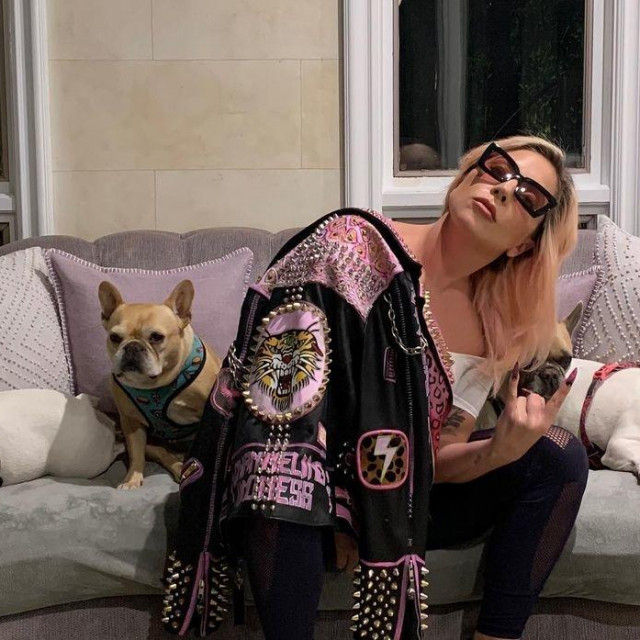 Lady Gaga sa psima