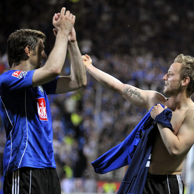 Ivan Rakitić i Mladen Krstajić iz vremena dok su zajedno igrali u Schalkeu