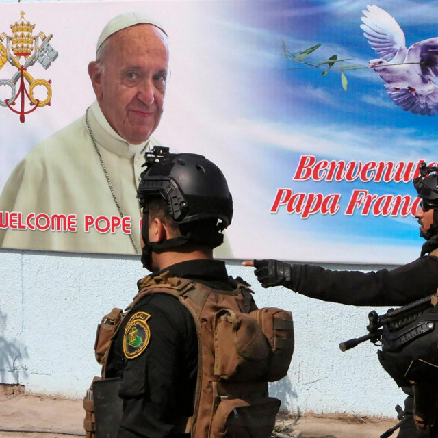 Iračke sigurnosne snage kraj Katedrale sv. Josipa tijekom pripreme za doček pape Franje
 