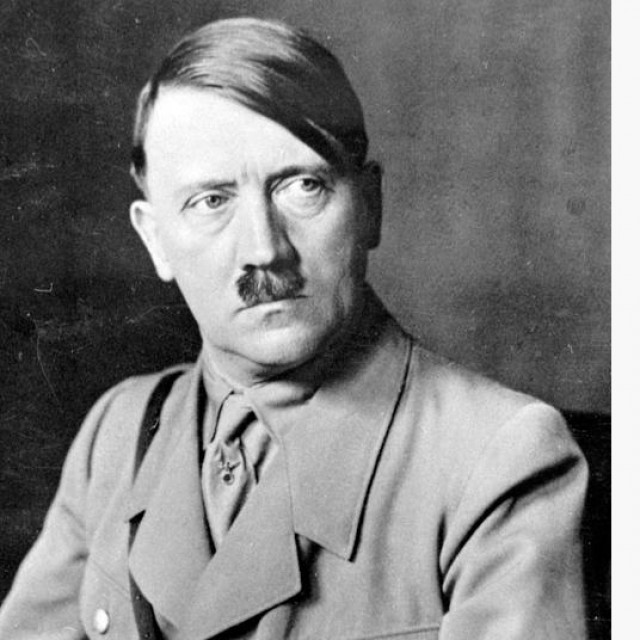 Adolf Hitler; ikona aplikacije prije promjene