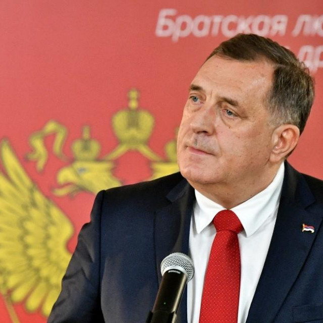 Jutarnji list - Dodiku oštra upozorenja nakon novih izjava o otcjepljenju, samo Čović i Rusi mu dali potporu