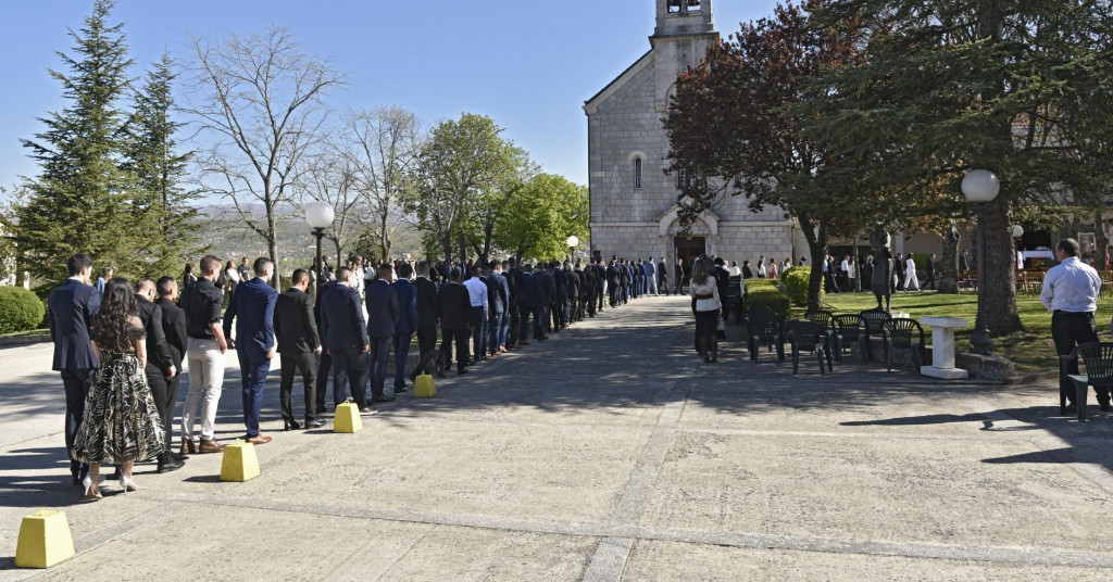 Prekasno je. A šta ćemo F_10856723_1024