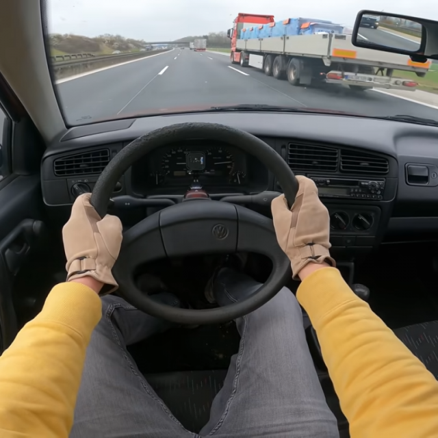 VW Golf III D na Autobahnu