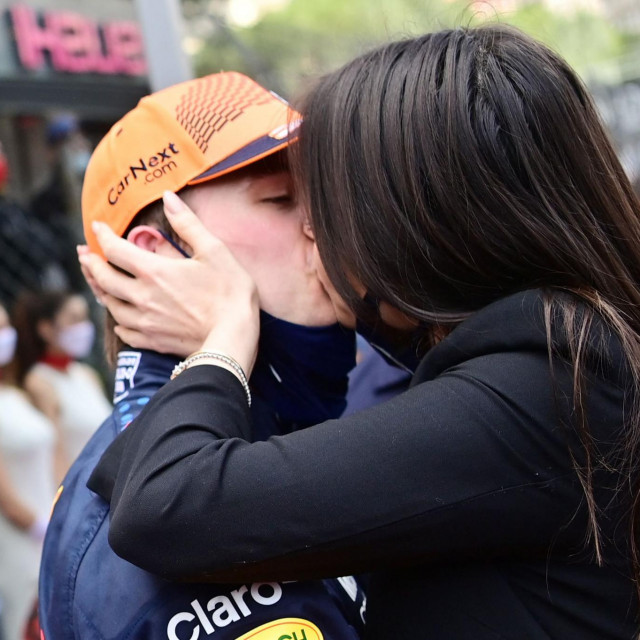 Max Verstappen slavi pobjedu s djevojkom Kelly Piquet