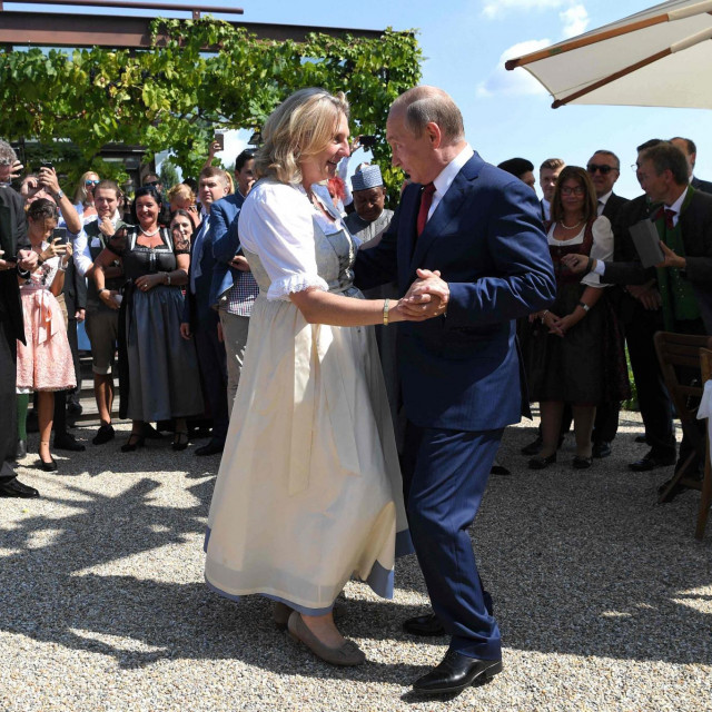 Karin Kneissl i Vladimir Putin na njezinom vjenčanju u Gamlitzu