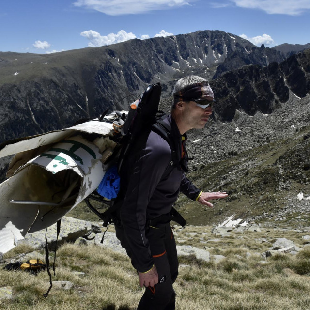 Francuski planinar odlučio je sam očistiti planinski vrh
