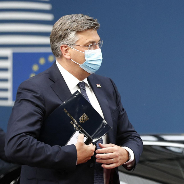 Andrej Plenković snimljen prilikom dolaska na samit EU-a u Bruxellesu