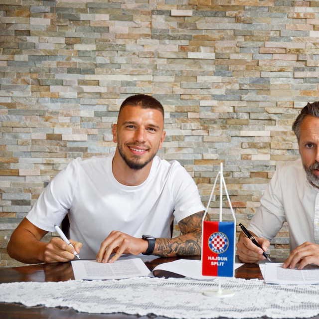 Jan Mlakar is a new Hajduk striker! • HNK Hajduk Split