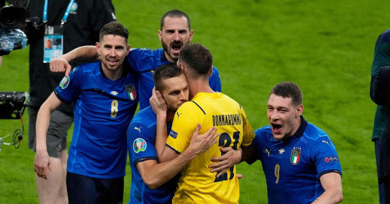 Sportske novosti - Talijani: Vjerovali smo, pobjedu posvećujemo njemu!; Španjolska legenda: Bili smo bolji... - Vimarsana News