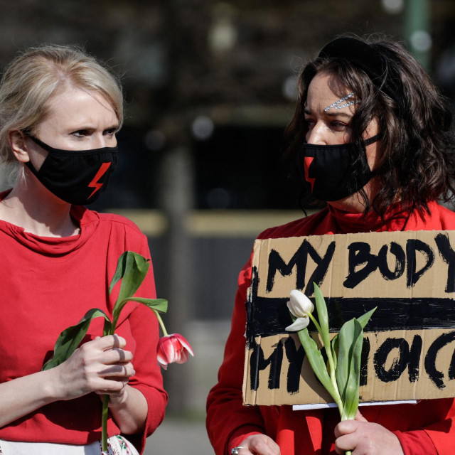 Prosvjed zbog poljskog zakona o pobačaju