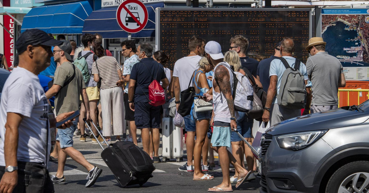 Jutarnji list - Zašto puštamo da nam epidemiolozi zatvaraju sezonu već 5.8.? Zapanjuje strast koju u to ulažu - Vimarsana News