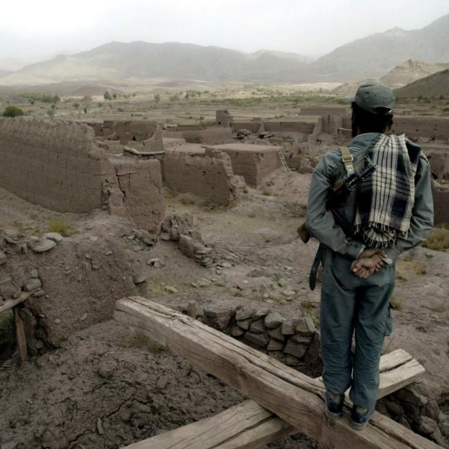 Prizor iz Afganistana početkom 2000-ih, ilustracija