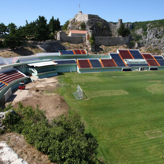 Nova uprava NK Imotski renovirala je stadion Gospin dolac. 